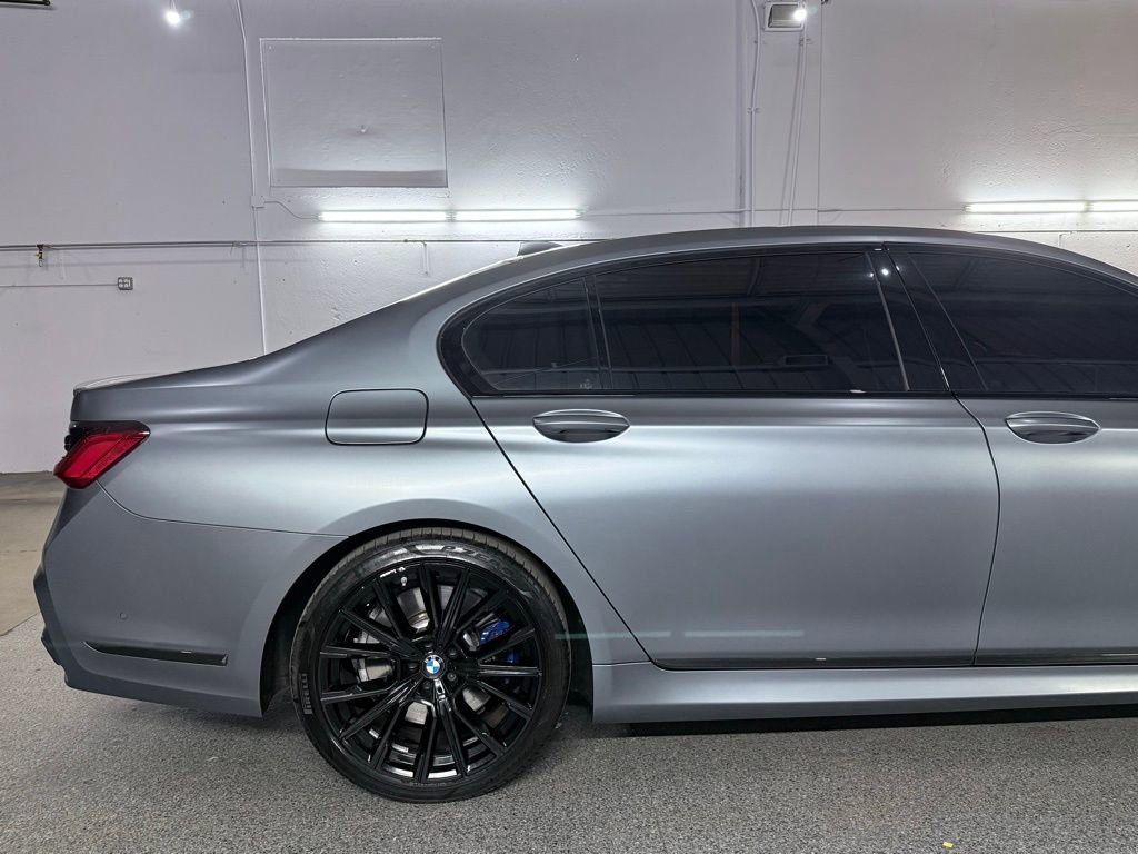 Used 2022 BMW 750i xDrive w/ Luxury Rear Seating Package image 6