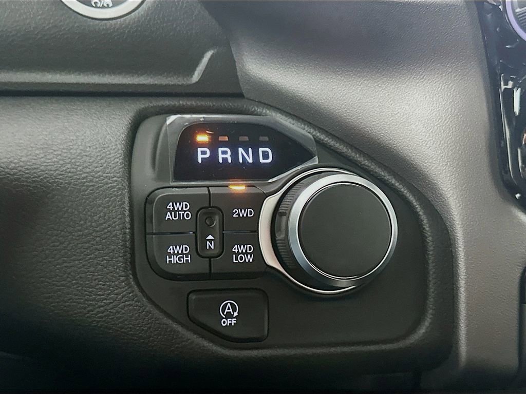 New 2025 RAM 1500 Big Horn AWD/4WD image 12