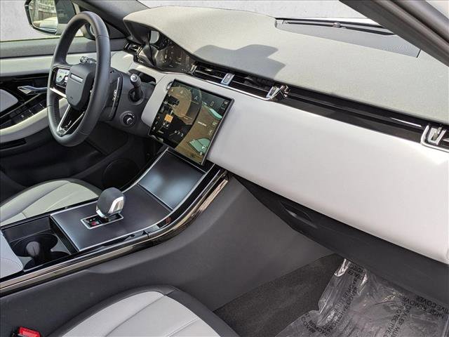 Certified 2026 Land Rover Range Rover Evoque Dynamic SE AWD/4WD image 23