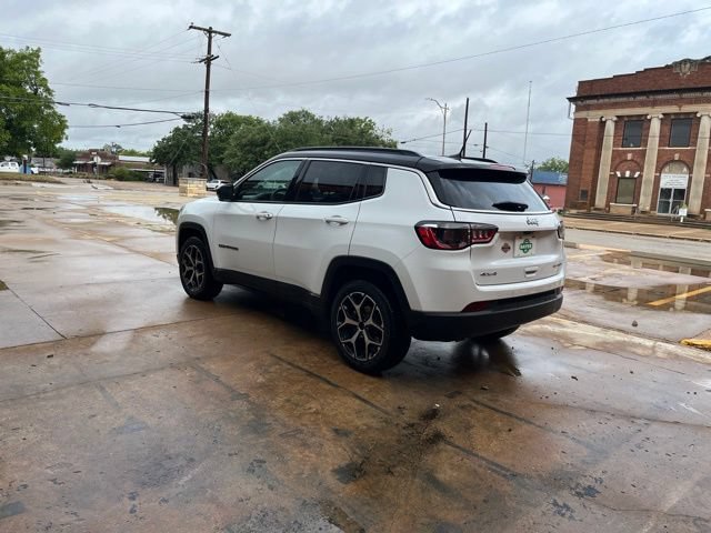Used 2025 Jeep Compass Limited AWD/4WD image 5
