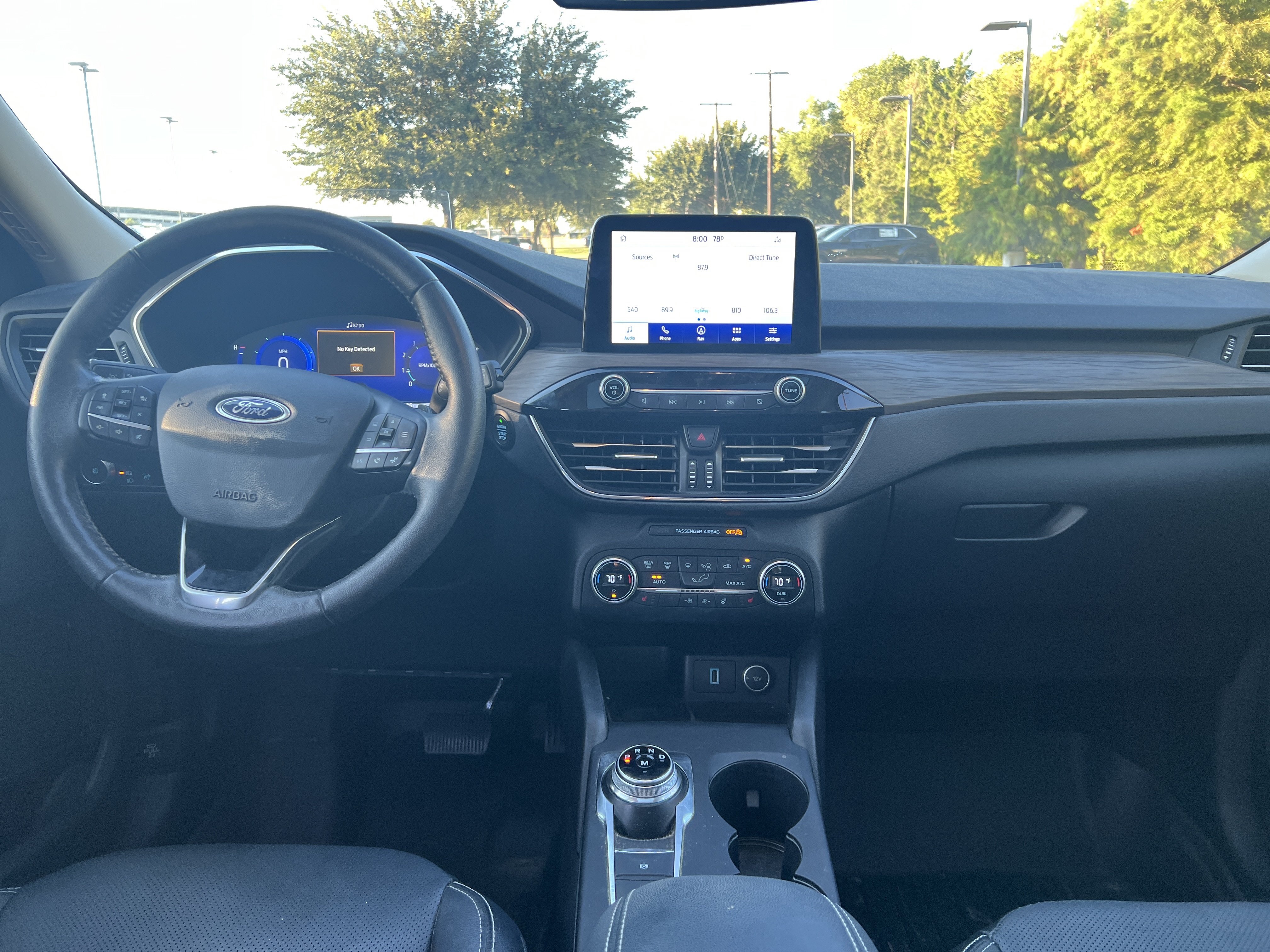 Used 2020 Ford Escape Titanium w/ Titanium Premium Package 2.0 AWD/4WD image 26