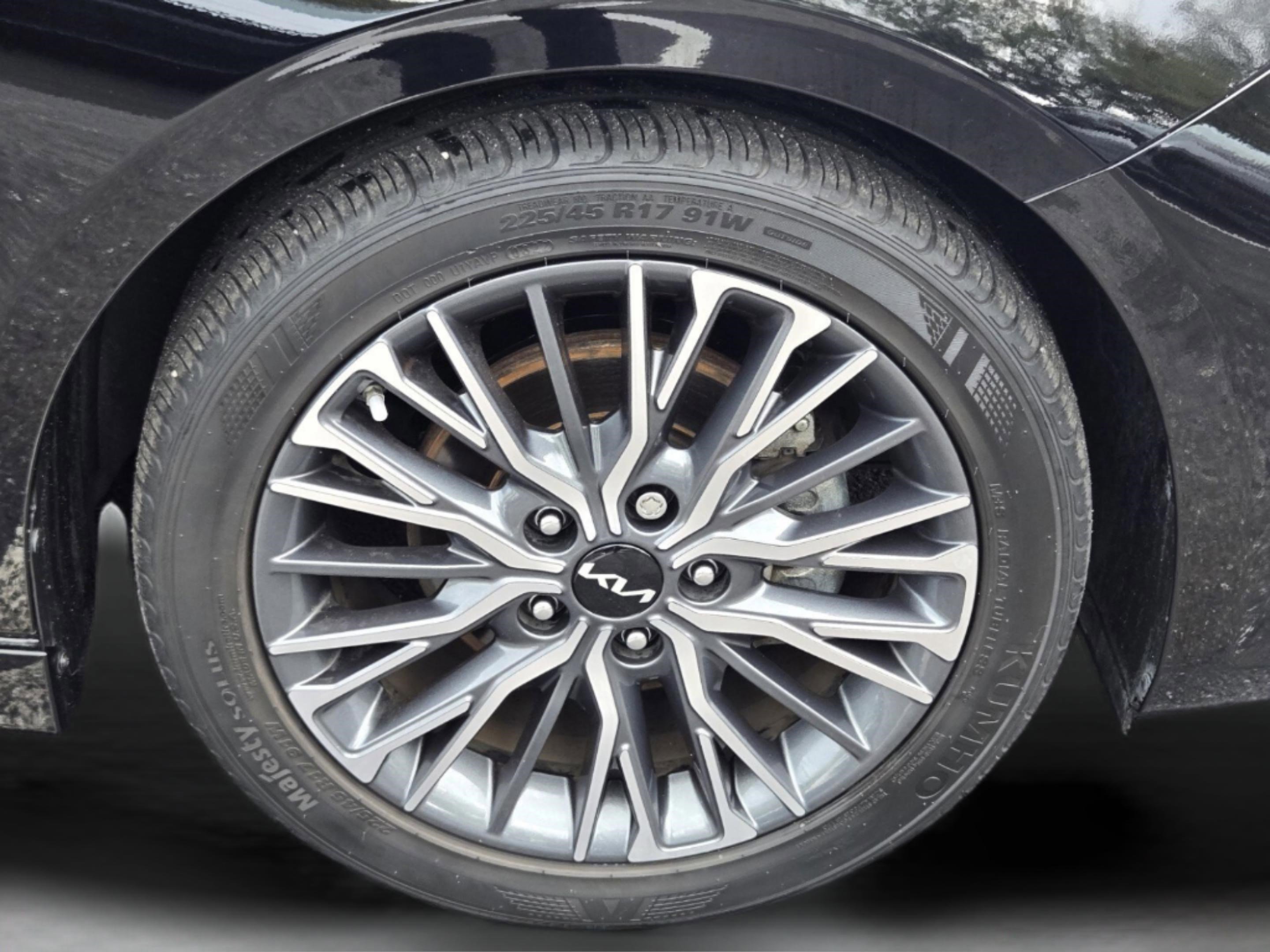 Used 2022 Kia Forte GT-Line w/ GT-Line Premium Package image 25