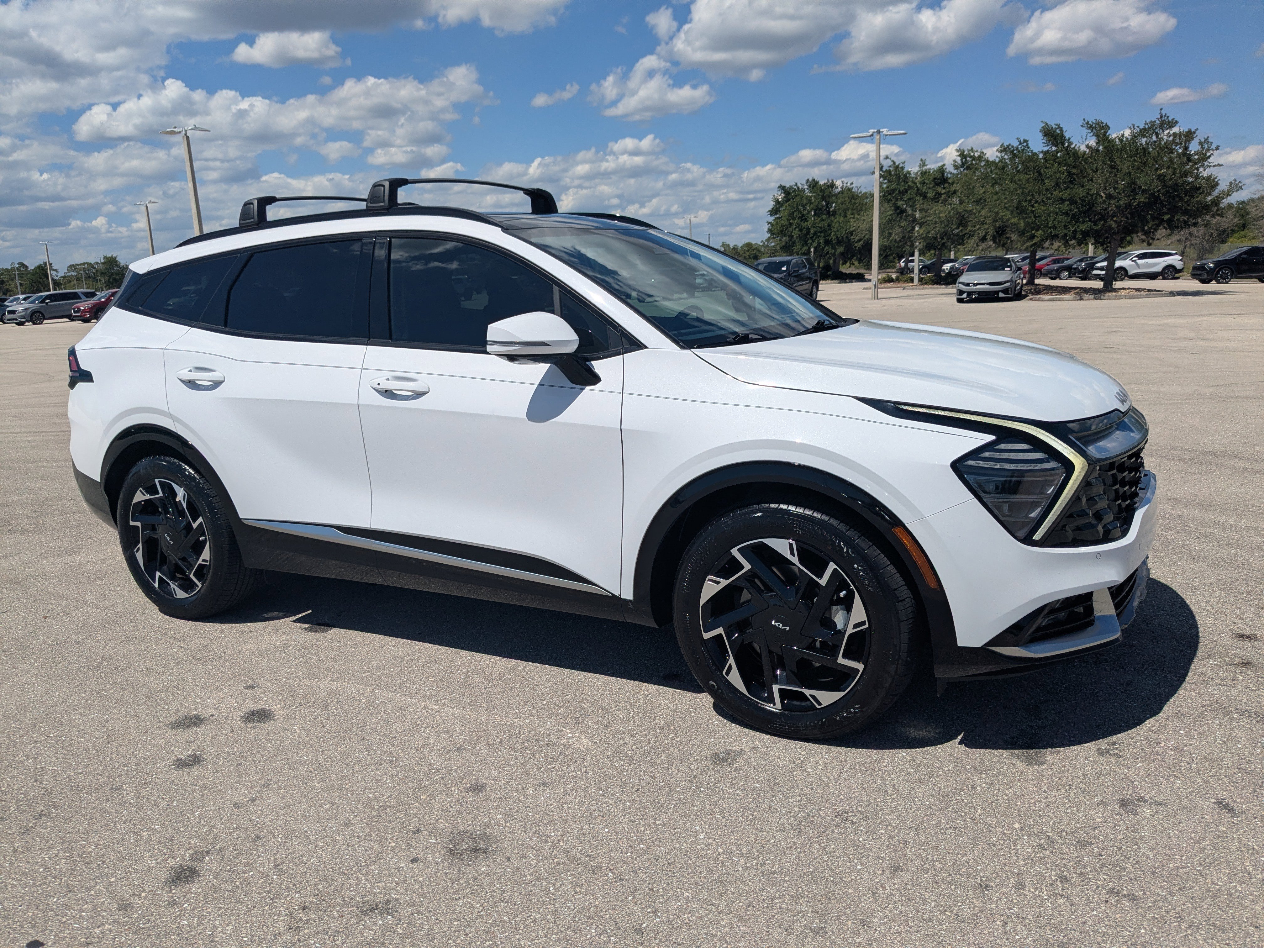 Certified 2023 Kia Sportage SX FWD image 2