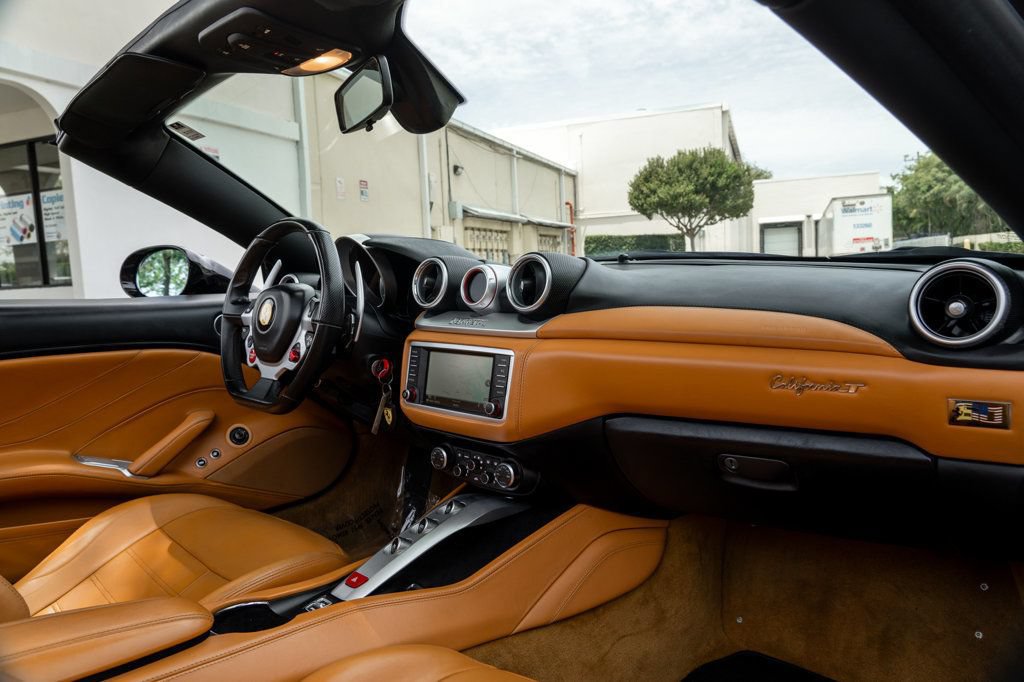 Used 2015 Ferrari California T RWD image 20