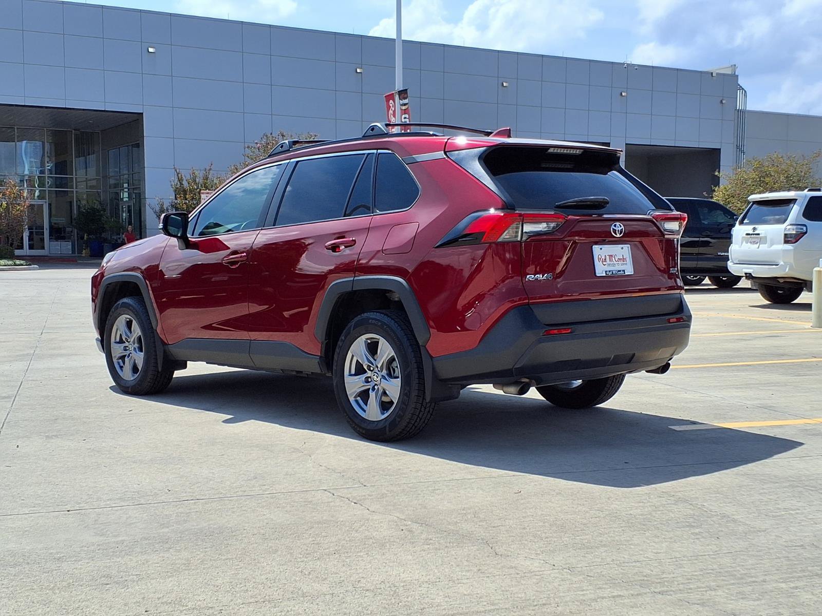 Certified 2023 Toyota RAV4 XLE FWD image 6