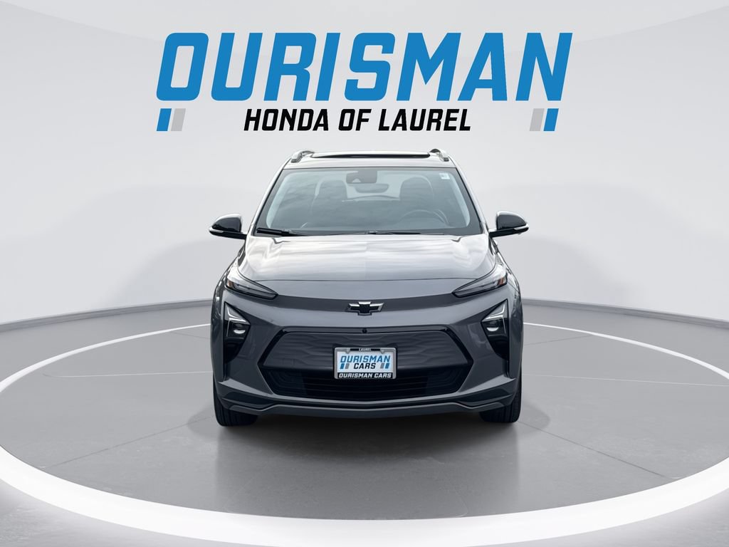 Used 2023 Chevrolet Bolt EUV Premier w/ Sun & Sound Package FWD image 3