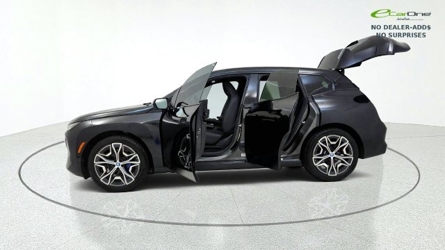 Used 2024 BMW iX xDrive50 w/ Sport Package AWD/4WD image 16