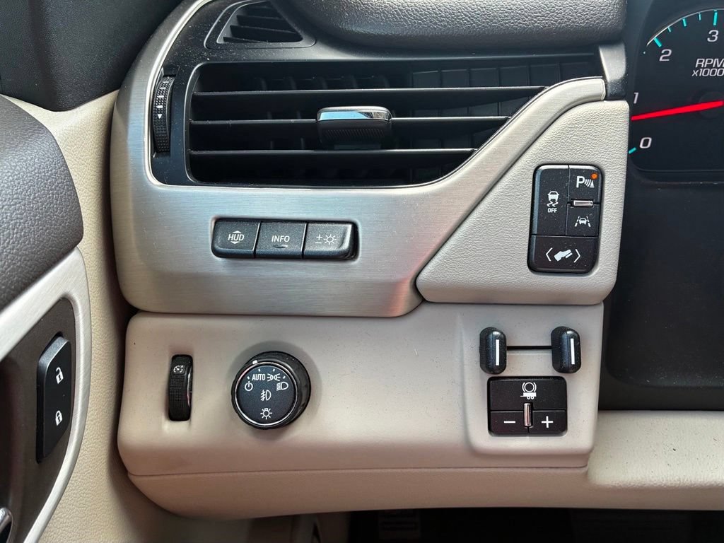 Used 2019 GMC Yukon Denali w/ Open Road Package RWD image 12