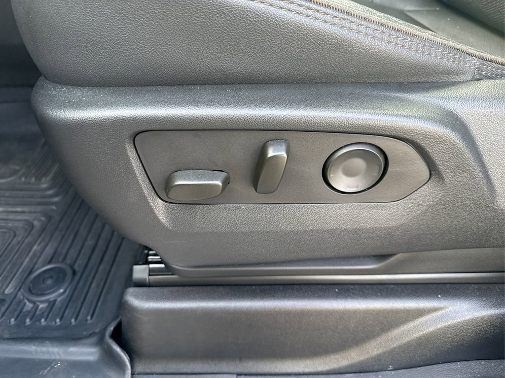 Used 2023 Chevrolet Tahoe High Country image 44