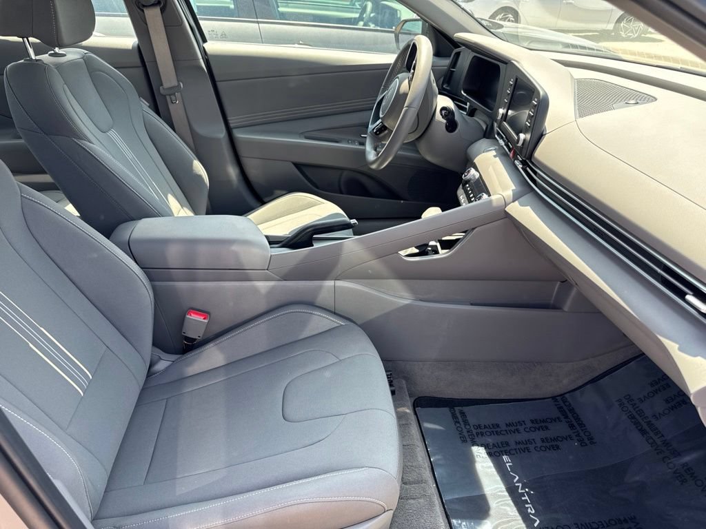 Certified 2026 Hyundai Elantra Sport FWD image 12