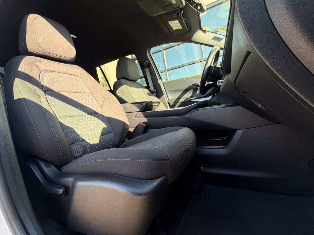 Used 2025 Chevrolet Equinox LT w/ Safety and Technology Package AWD/4WD image 21