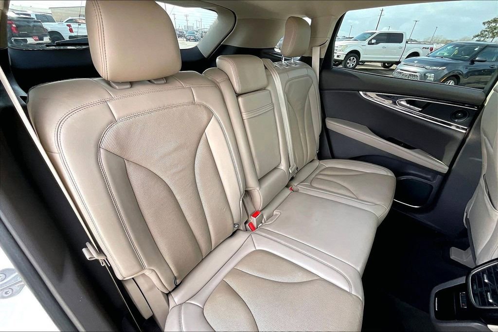 Used 2022 Lincoln Nautilus Reserve w/ Luxury Package FWD image 22