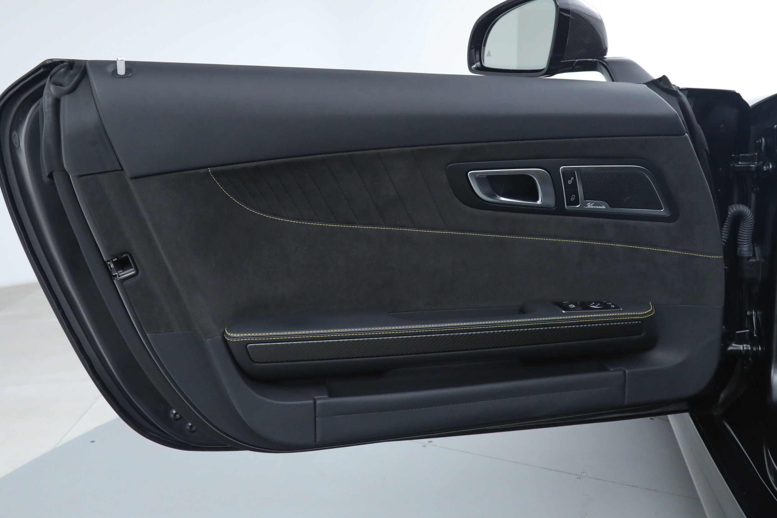 Used 2020 Mercedes-Benz AMG GT R image 27