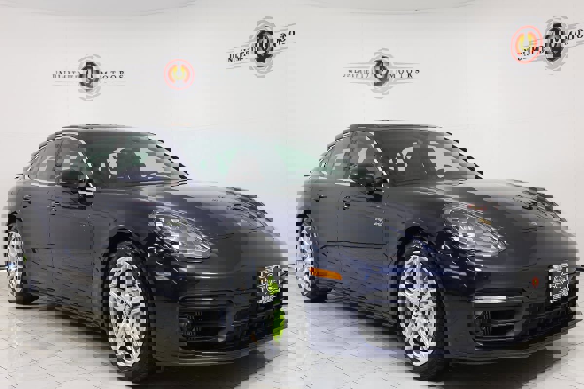 Used 2021 Porsche Panamera 4S w/ Premium Package image 39