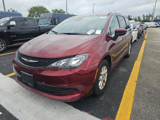 Used 2023 Chrysler Voyager LX FWD image 1