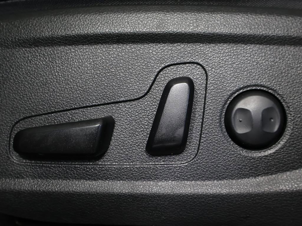 Used 2023 Hyundai Santa Fe SEL w/ Premium Package image 33