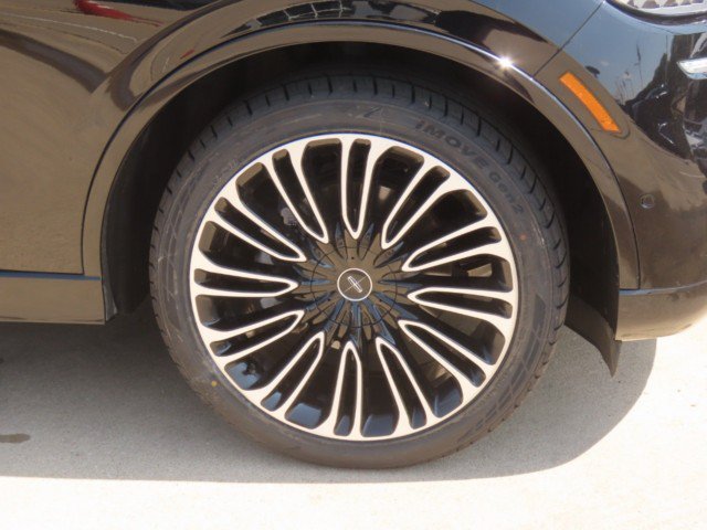 Certified 2023 Lincoln Aviator Black Label w/ Class IV Trailer Tow Package AWD/4WD image 7