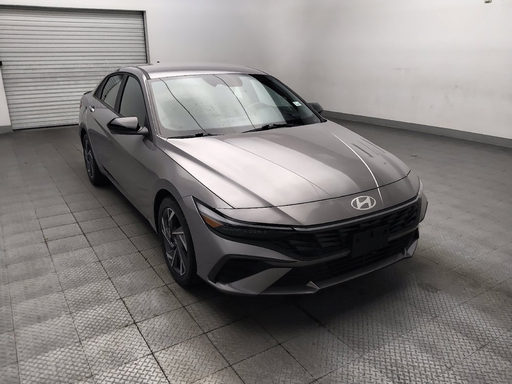 Used 2025 Hyundai Elantra Sport FWD image 13