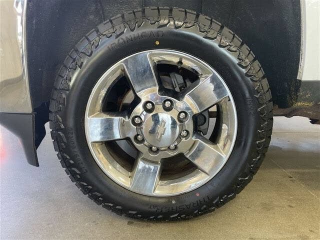Used 2015 Chevrolet Silverado 2500 LTZ AWD/4WD image 7