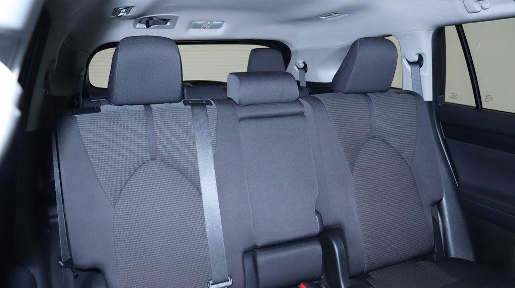 Used 2025 Toyota Highlander Limited AWD/4WD image 25