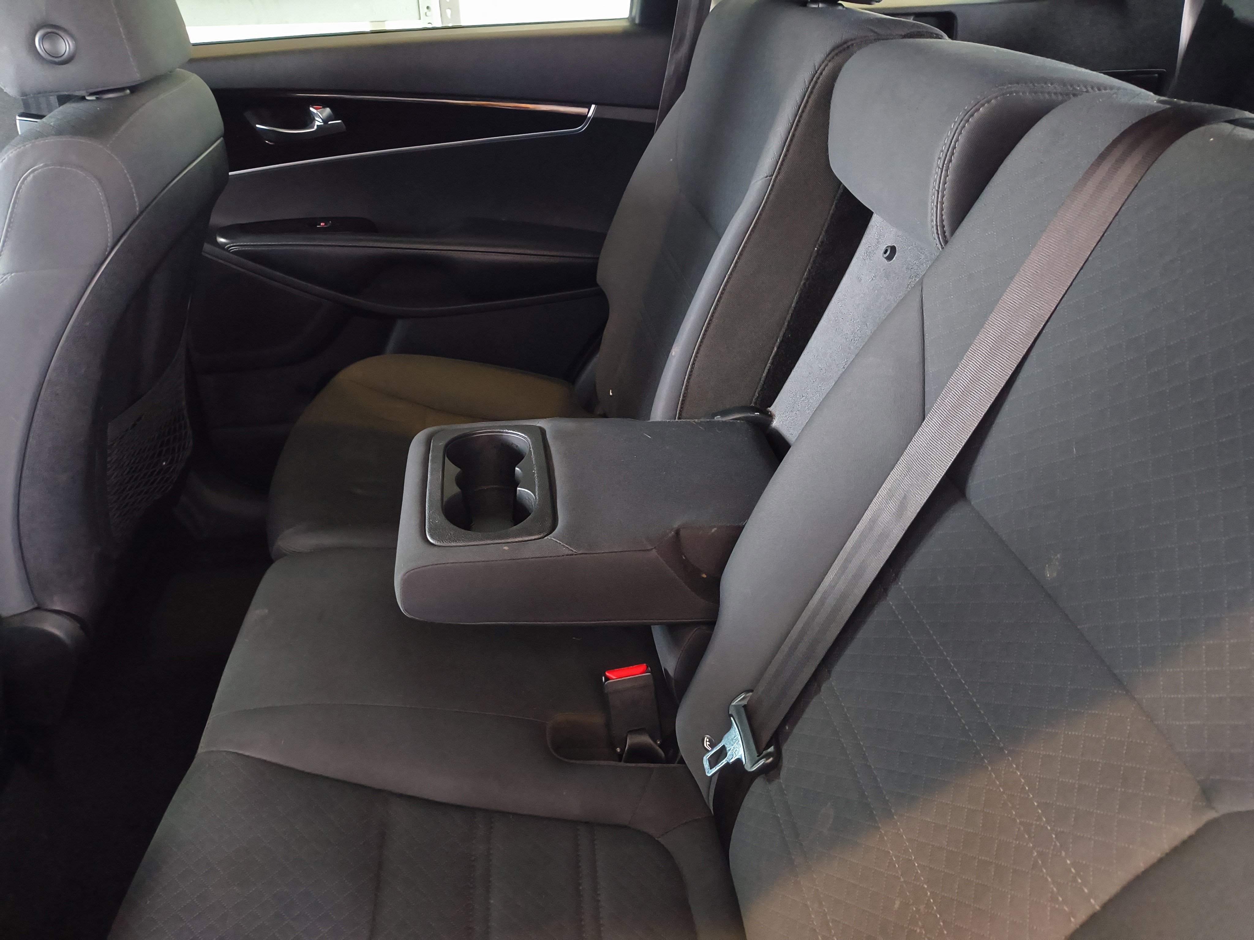 Used 2020 Kia Sorento LX image 27