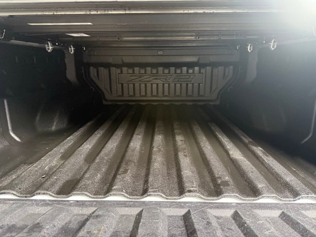 Used 2024 Chevrolet Colorado ZR2 w/ Technology Package image 15