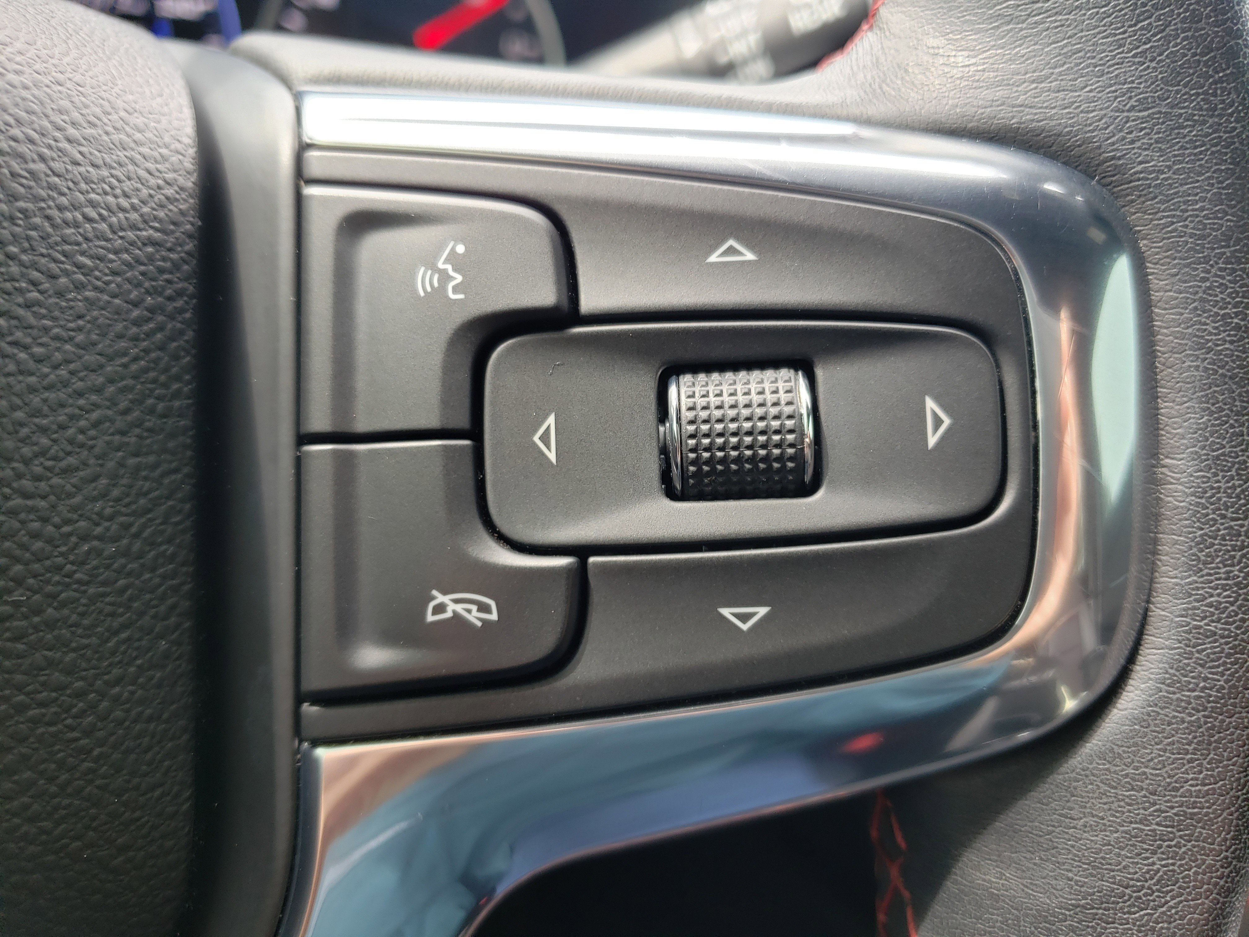 Used 2022 Chevrolet Blazer RS image 17