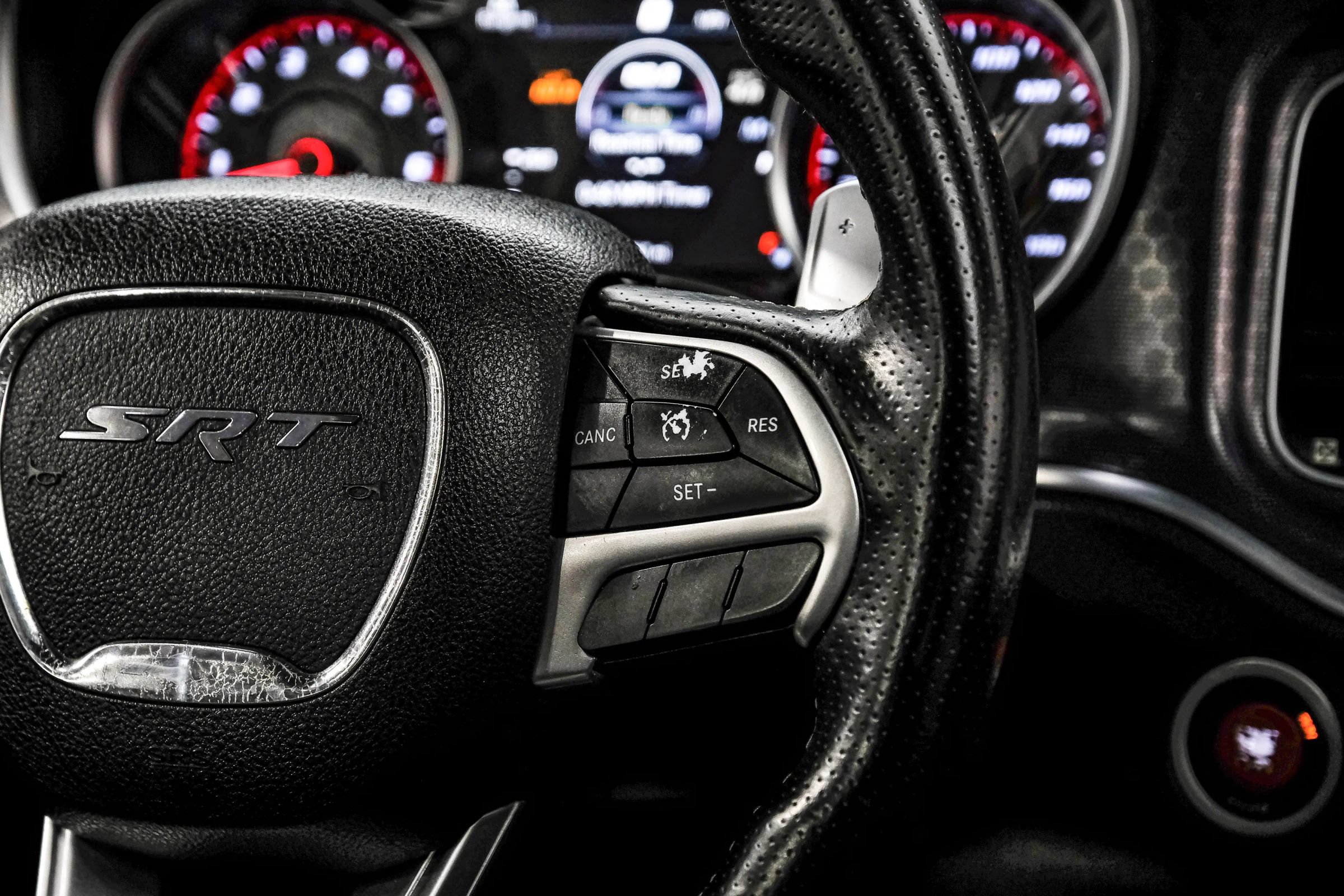 Used 2016 Dodge Charger SRT w/ Harman/Kardon Audio Group RWD image 23