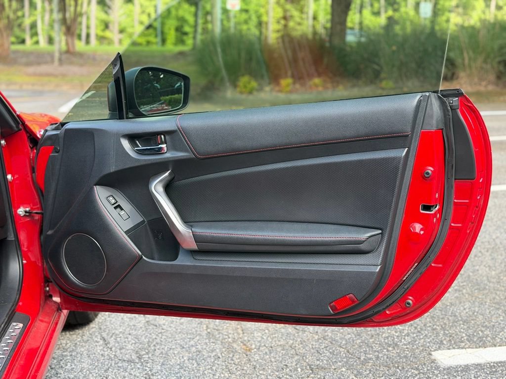 Used 2015 Scion FR-S RWD image 12
