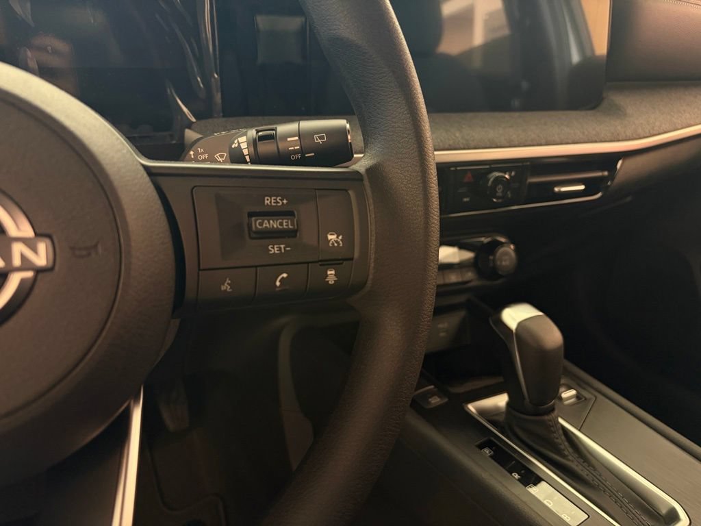 New 2026 Nissan Kicks SV w/ Charging Package FWD image 17