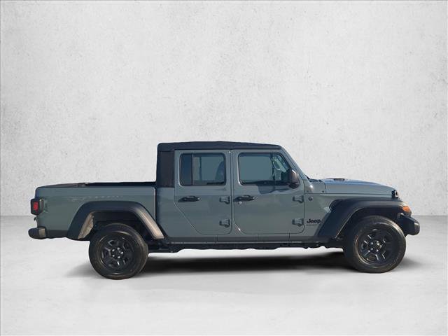 Used 2025 Jeep Gladiator Sport AWD/4WD image 4