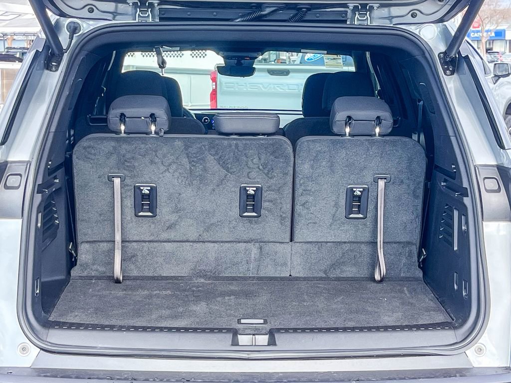 Used 2026 Chevrolet Traverse LT w/ Driver Confidence Package image 25