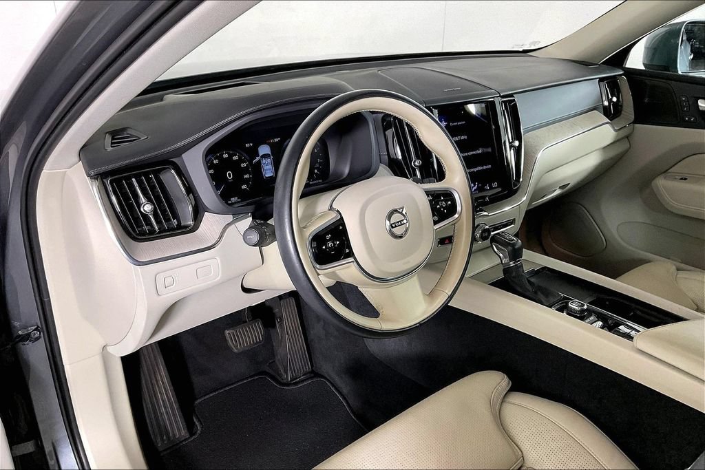 Used 2021 Volvo XC60 T6 Inscription w/ Advanced Package AWD/4WD image 13