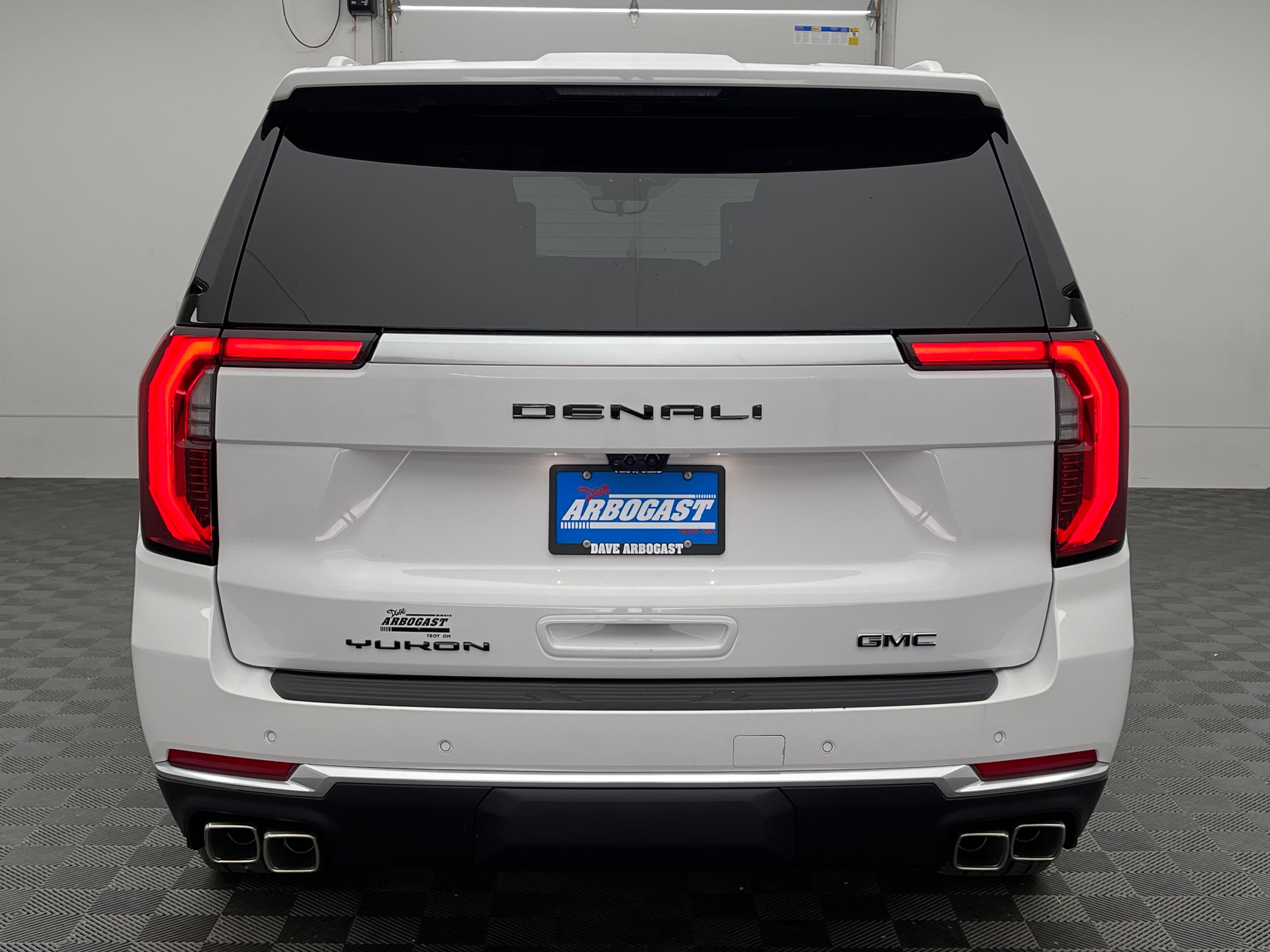 New 2026 GMC Yukon XL Denali w/ Denali Reserve Package AWD/4WD image 12