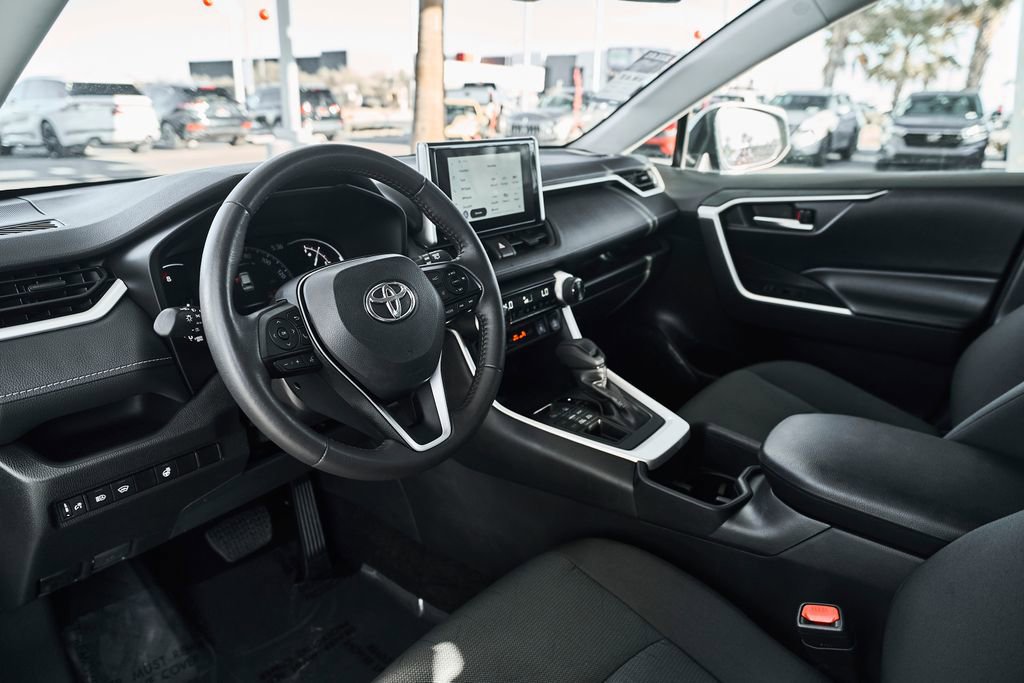 Used 2025 Toyota RAV4 XLE w/ Weather Package AWD/4WD image 2