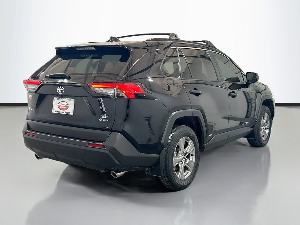 Used 2025 Toyota RAV4 LE AWD/4WD image 4