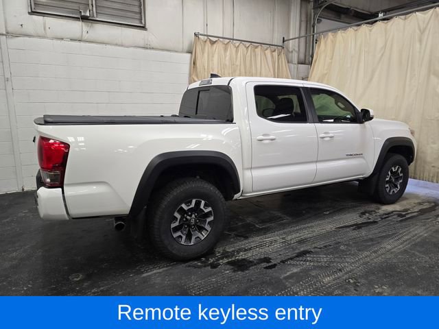 Used 2017 Toyota Tacoma TRD Off-Road w/ Premium & Technology Package image 5