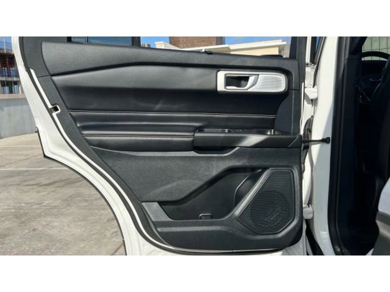Used 2020 Ford Explorer ST w/ Premium Technology Package image 15