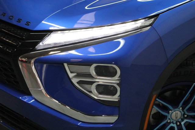 Used 2024 Mitsubishi Eclipse Cross SEL AWD/4WD image 2