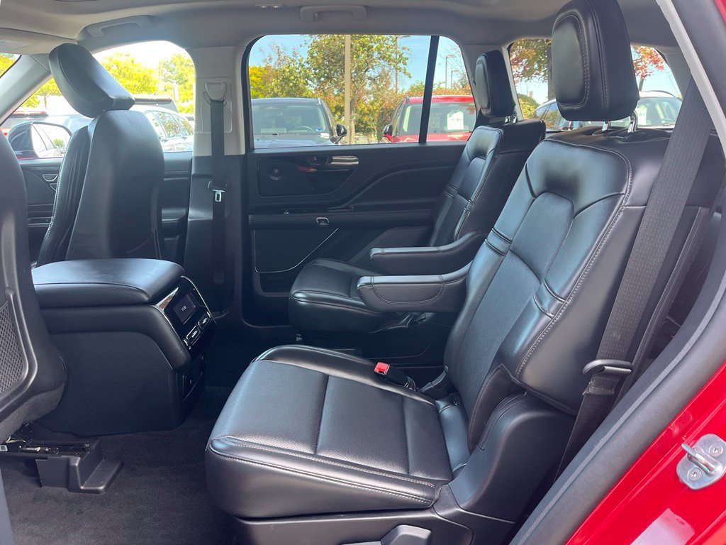 Used 2025 Lincoln Aviator AWD w/ Equipment Group 101A image 12
