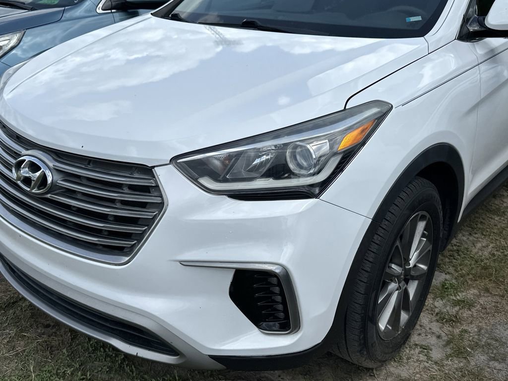 Used 2017 Hyundai Santa Fe SE image 5