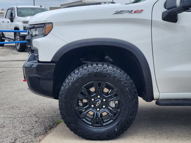 Used 2023 Chevrolet Silverado 1500 ZR2 w/ Technology Package AWD/4WD image 8