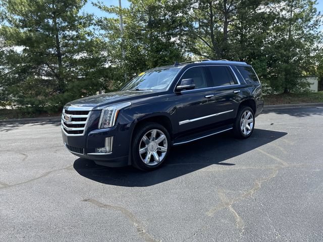 Used 2019 Cadillac Escalade Luxury AWD/4WD image 2