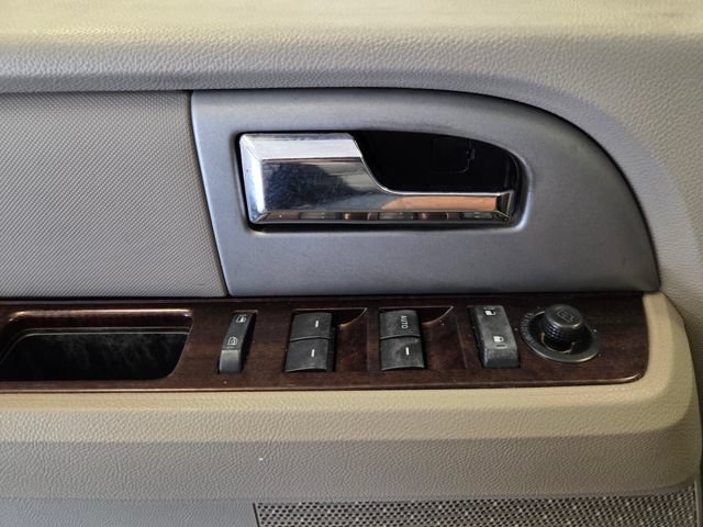Used 2008 Ford Expedition Limited RWD image 27