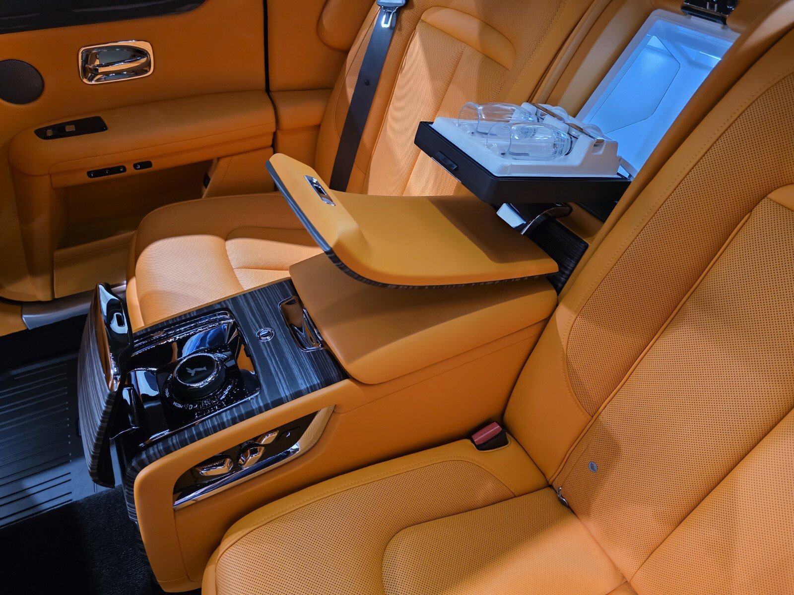 Used 2024 Rolls-Royce Ghost w/ Ghost Package AWD/4WD image 15