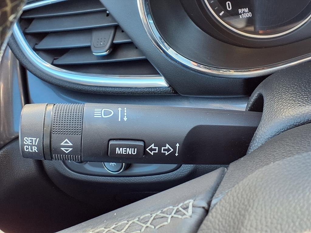 Used 2020 Buick Encore Preferred image 22