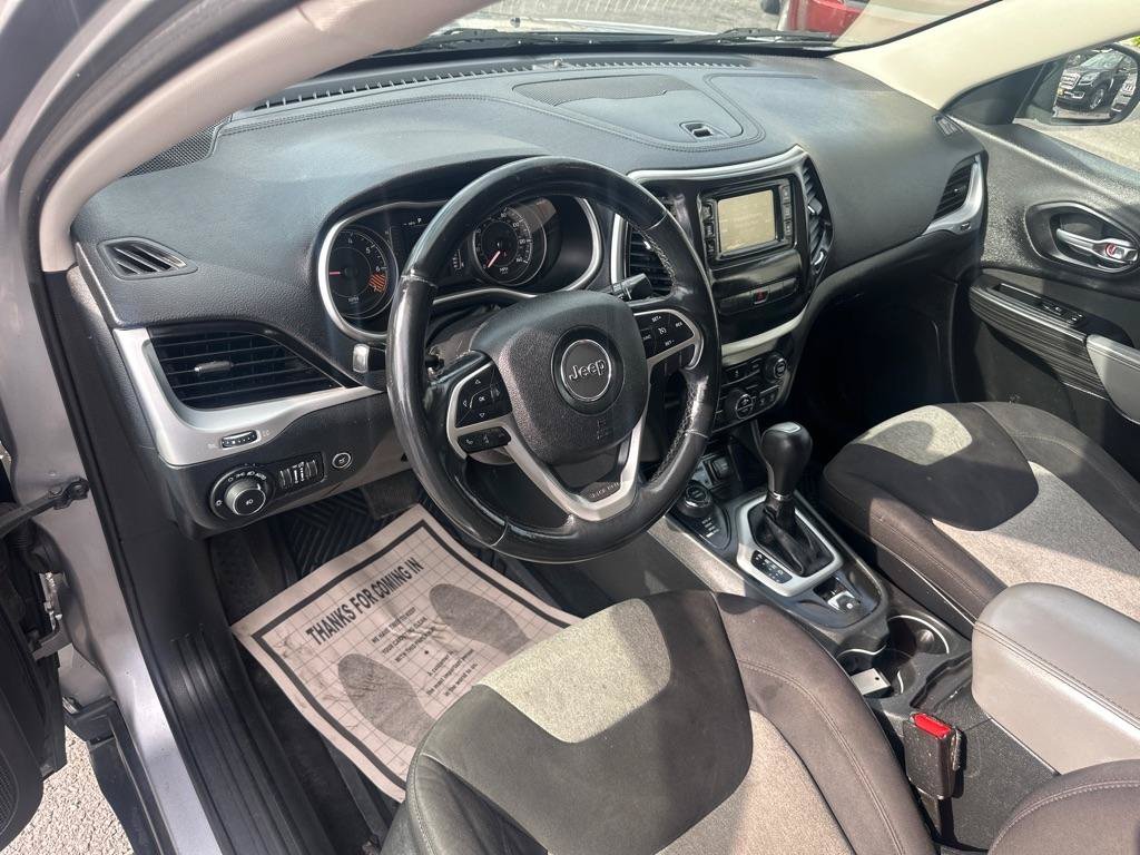 Used 2014 Jeep Cherokee Latitude w/ Comfort/Convenience Group AWD/4WD image 20