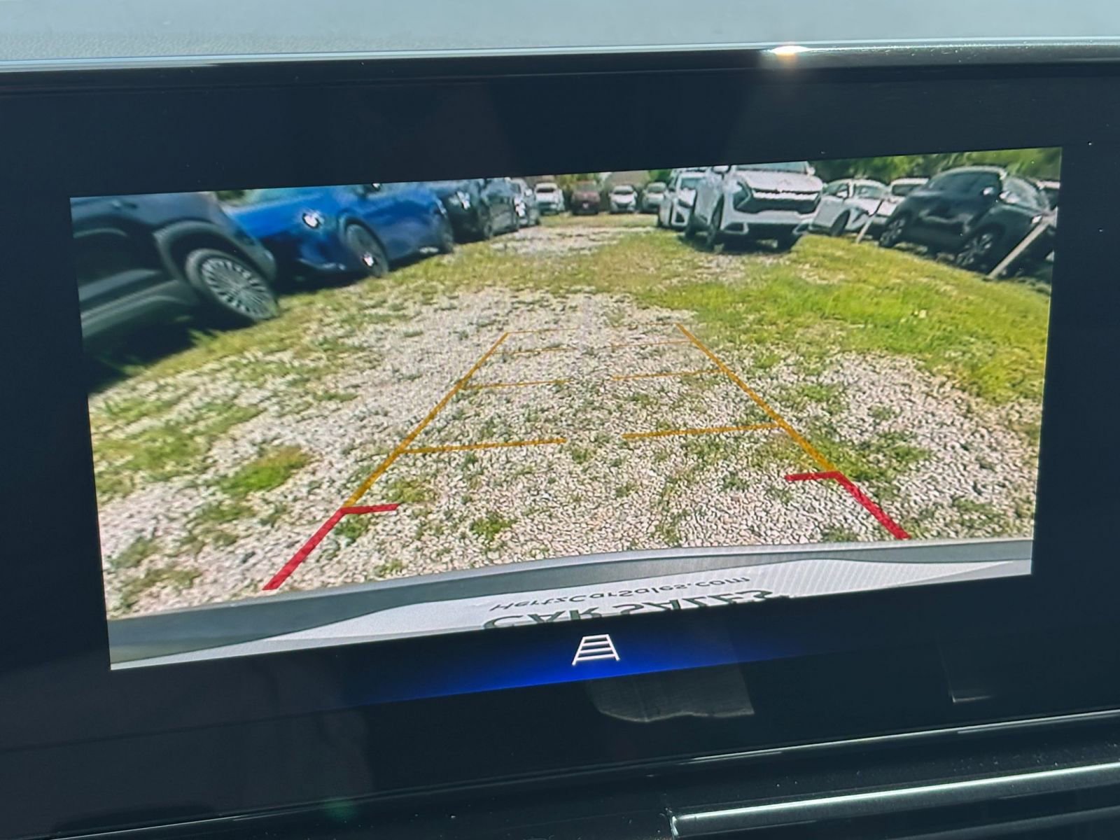Used 2025 Chevrolet TrailBlazer LT FWD image 24