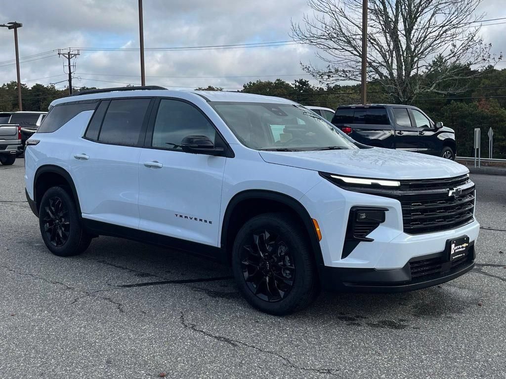 New 2026 Chevrolet Traverse LT w/ Midnight/Sport Edition FWD image 8