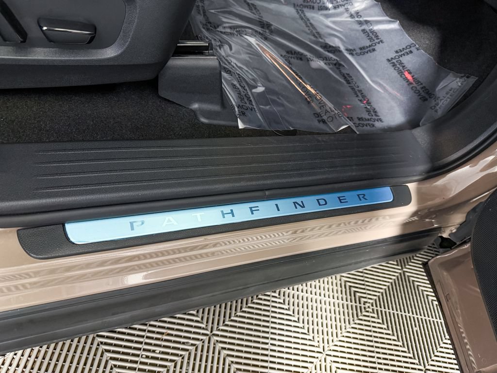 Certified 2023 Nissan Pathfinder Platinum AWD/4WD image 49